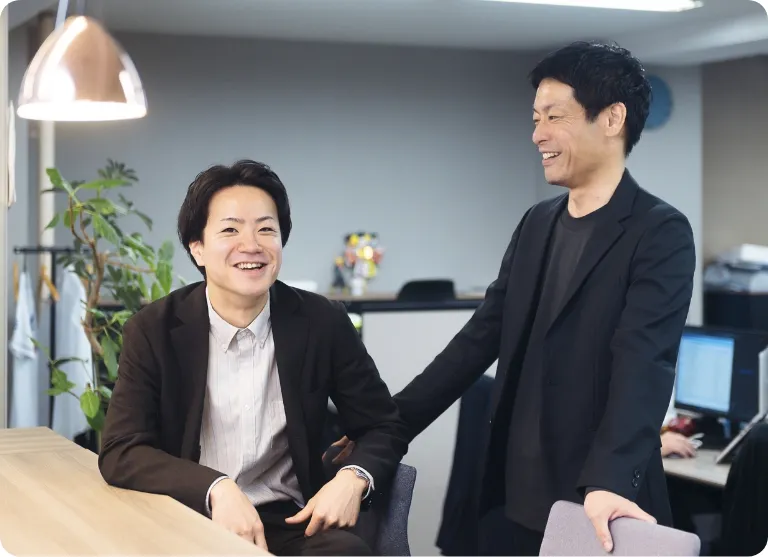 H.Yが談笑している様子