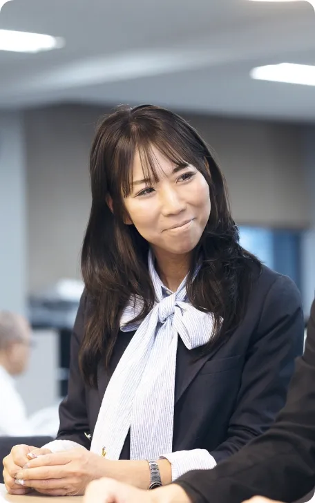 I.D・O.Yが微笑んでいる様子