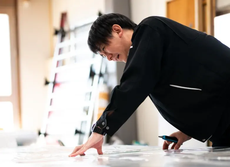 F.Tが作業している様子